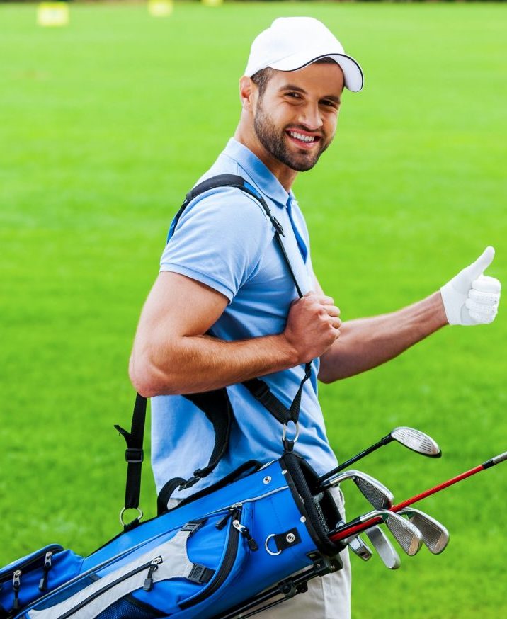 joueur de golf heureux