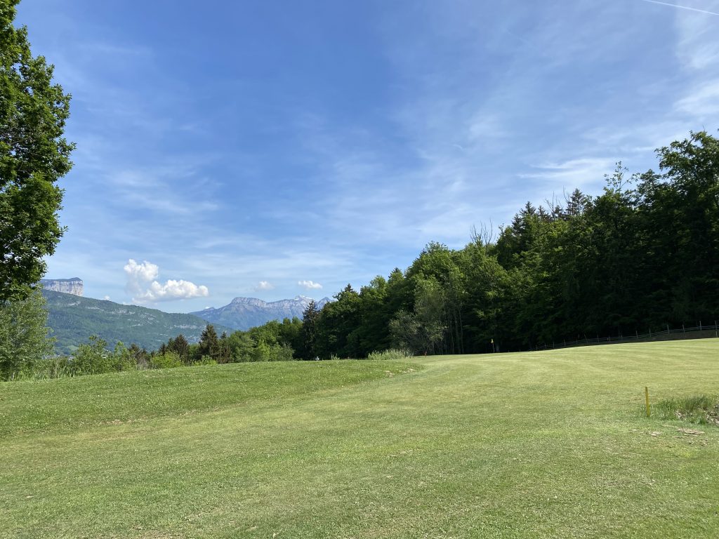Quel club choisir pour les approches au golf ? Guide simple pour les amateurs