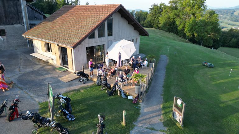 Golf catering in Annecy | Bar at the Belvédère Annecy Golf Course