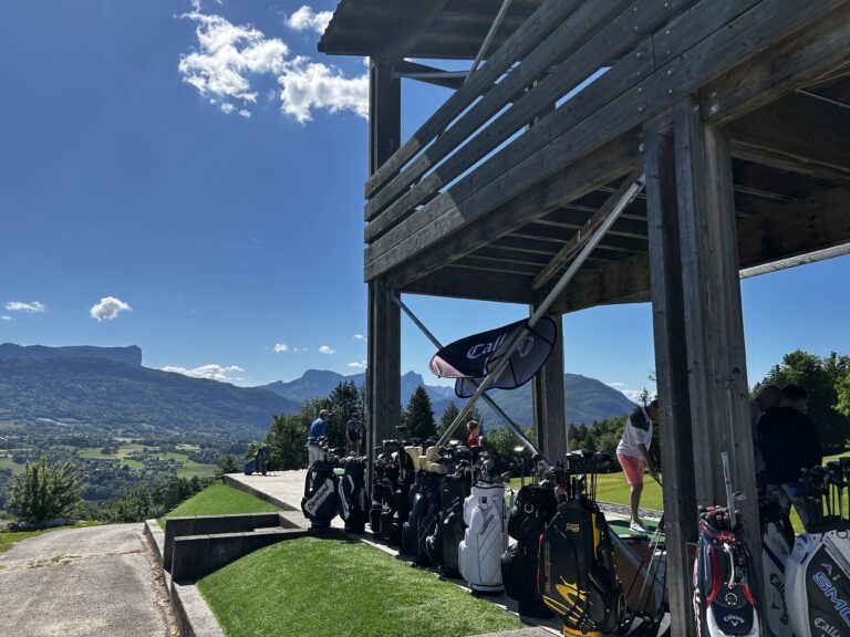 Adult golf courses: weekend and intensive packages